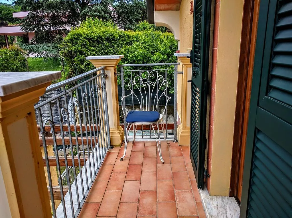 *** Panzió Sally'S B&B Carrara Olaszország
