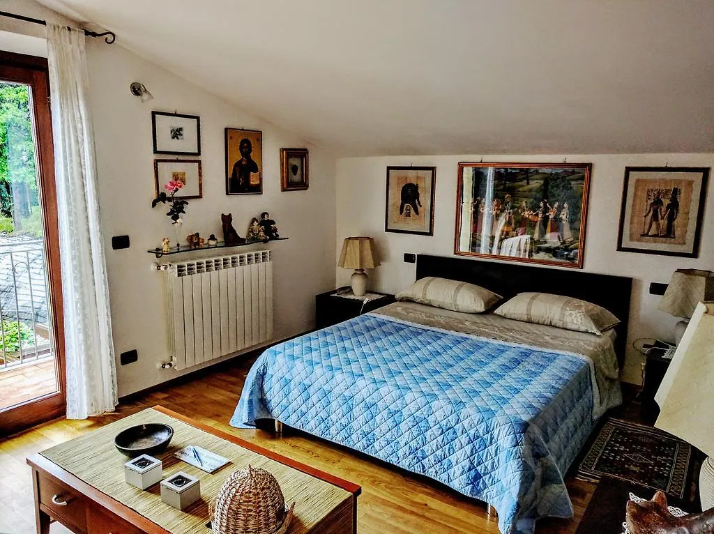Sally'S B&B Carrara
