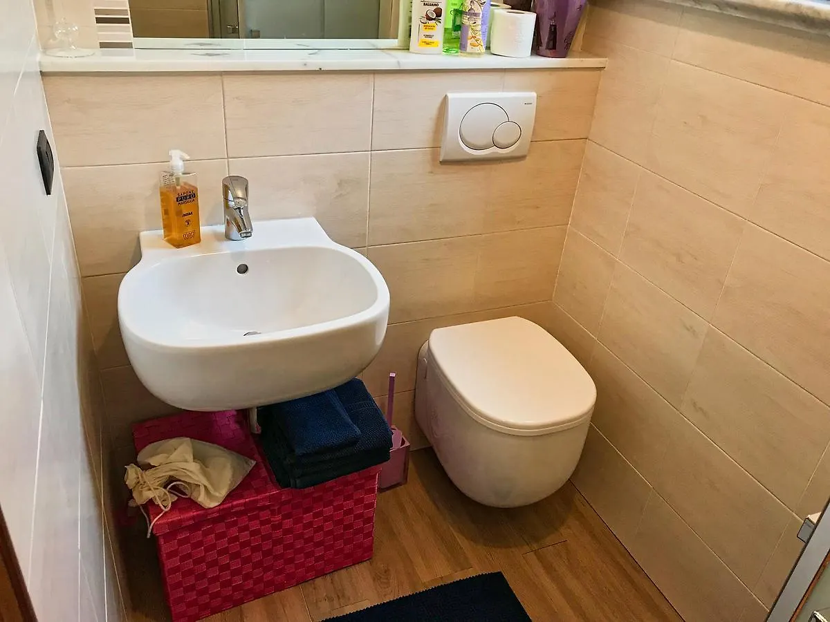 Panzió Sally'S B&B Carrara