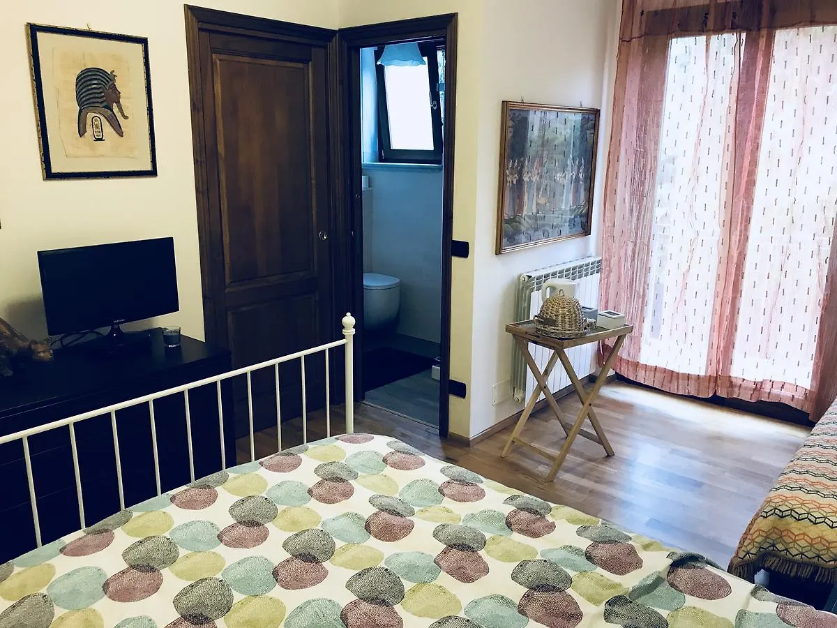 Panzió Sally'S B&B Carrara