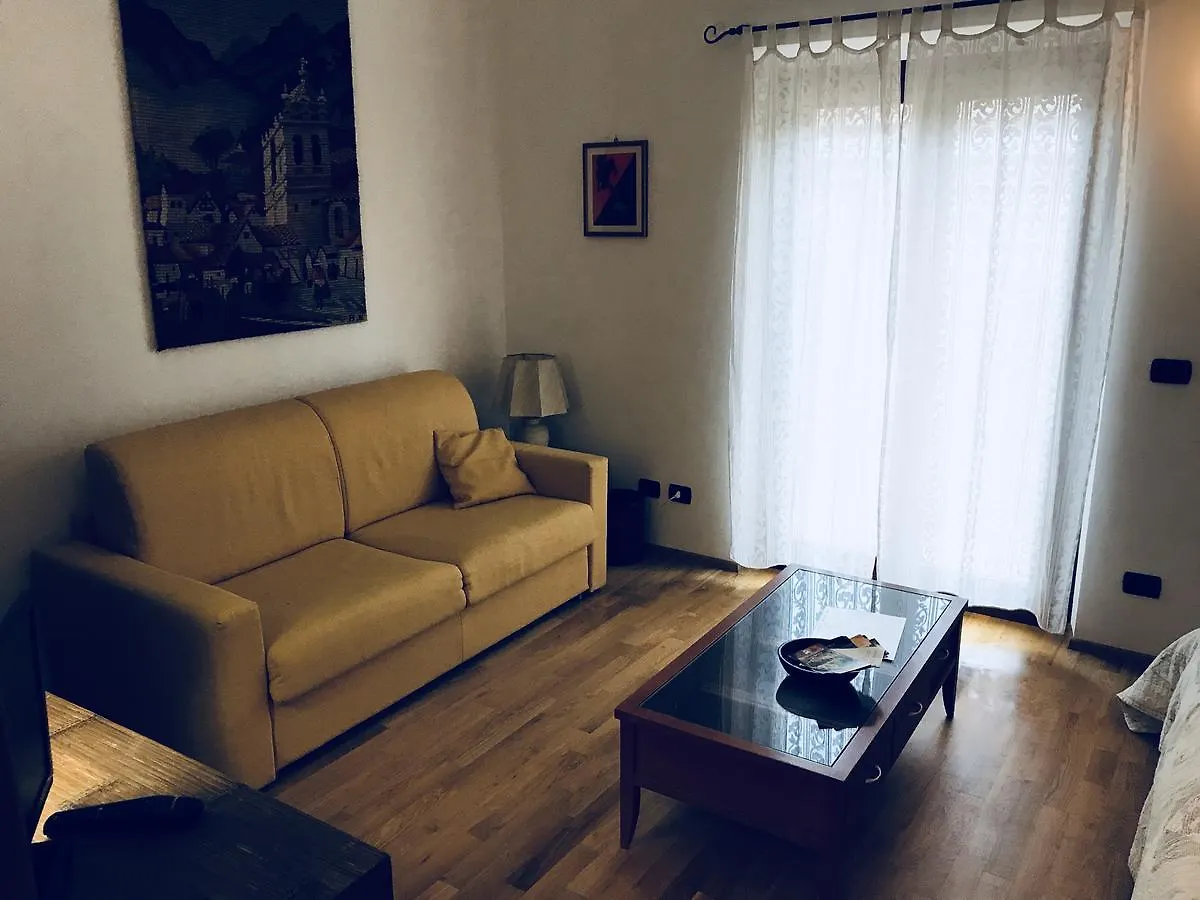 Sally'S B&B Carrara