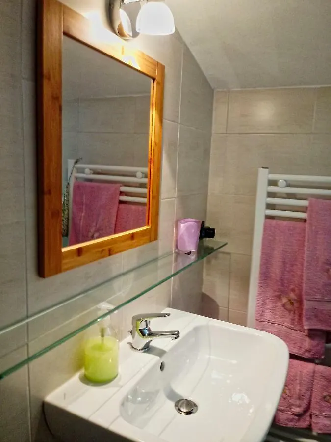 Sally'S B&B Carrara Bed & Breakfast