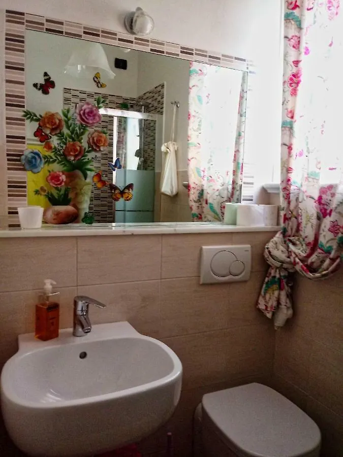 Sally'S B&B Marina Di Carrara 3*,